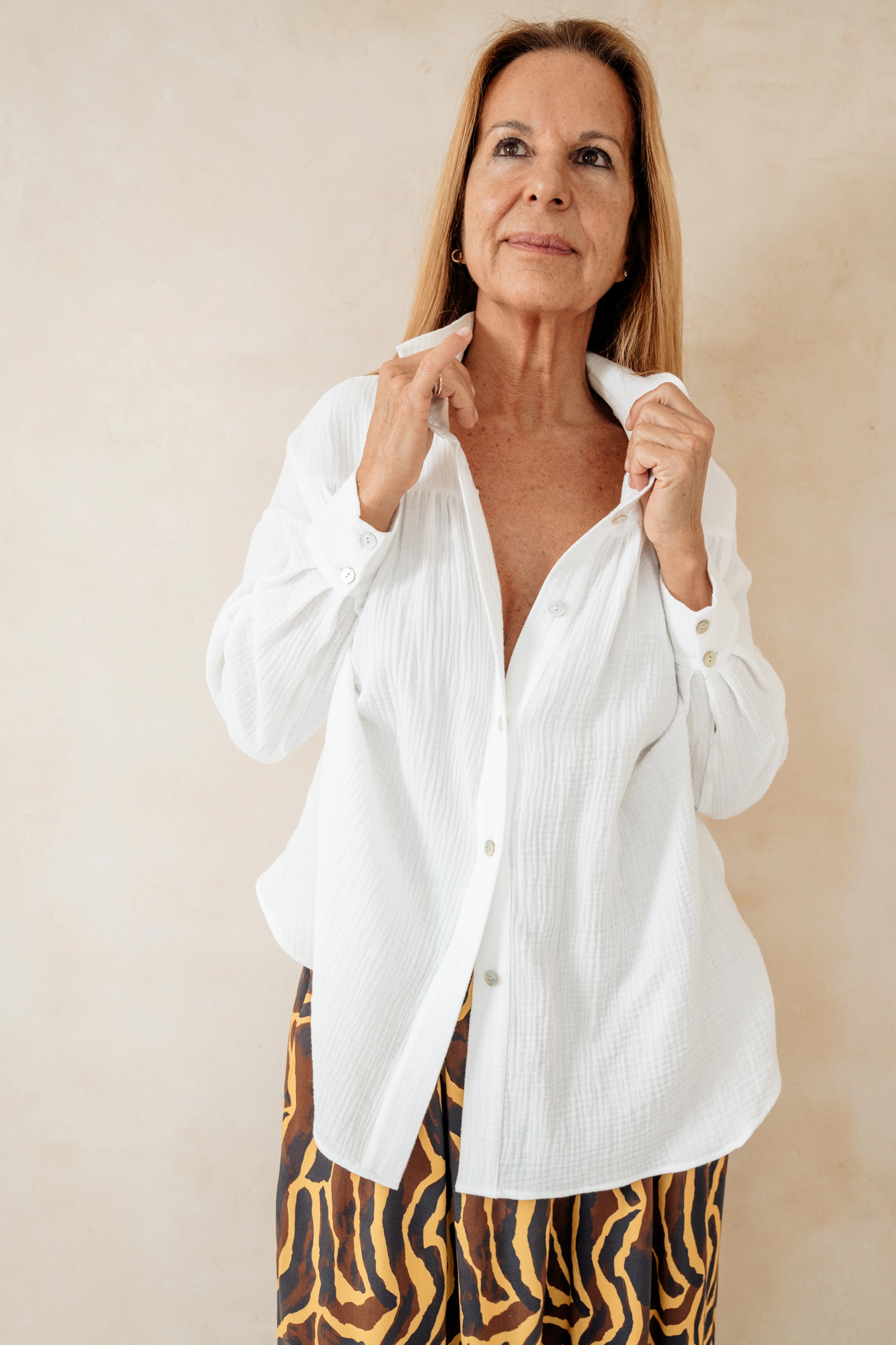 ABRIL - CAMISA BLANCO ALGODÓN