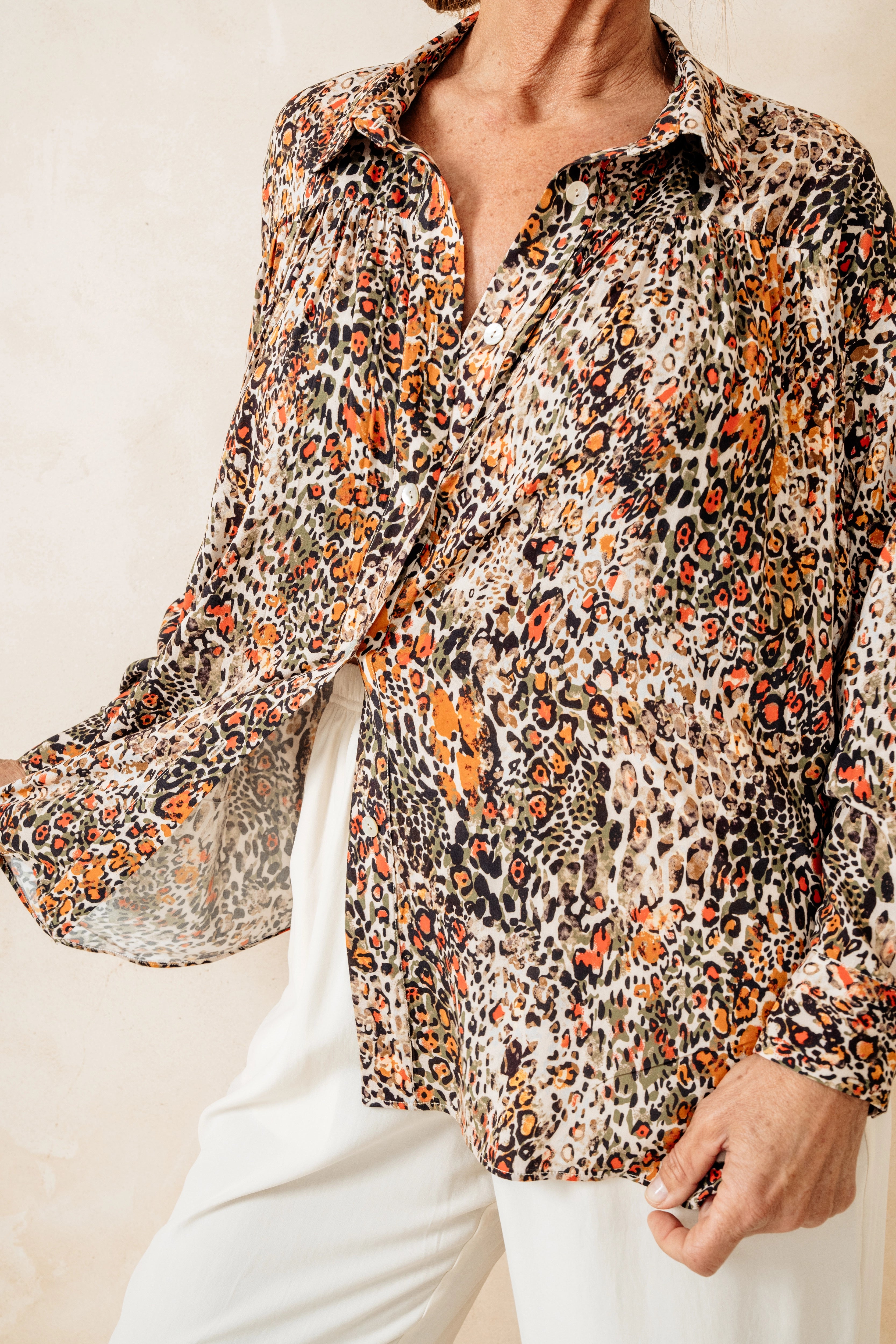 ABRIL - CAMISA SERPIENTE