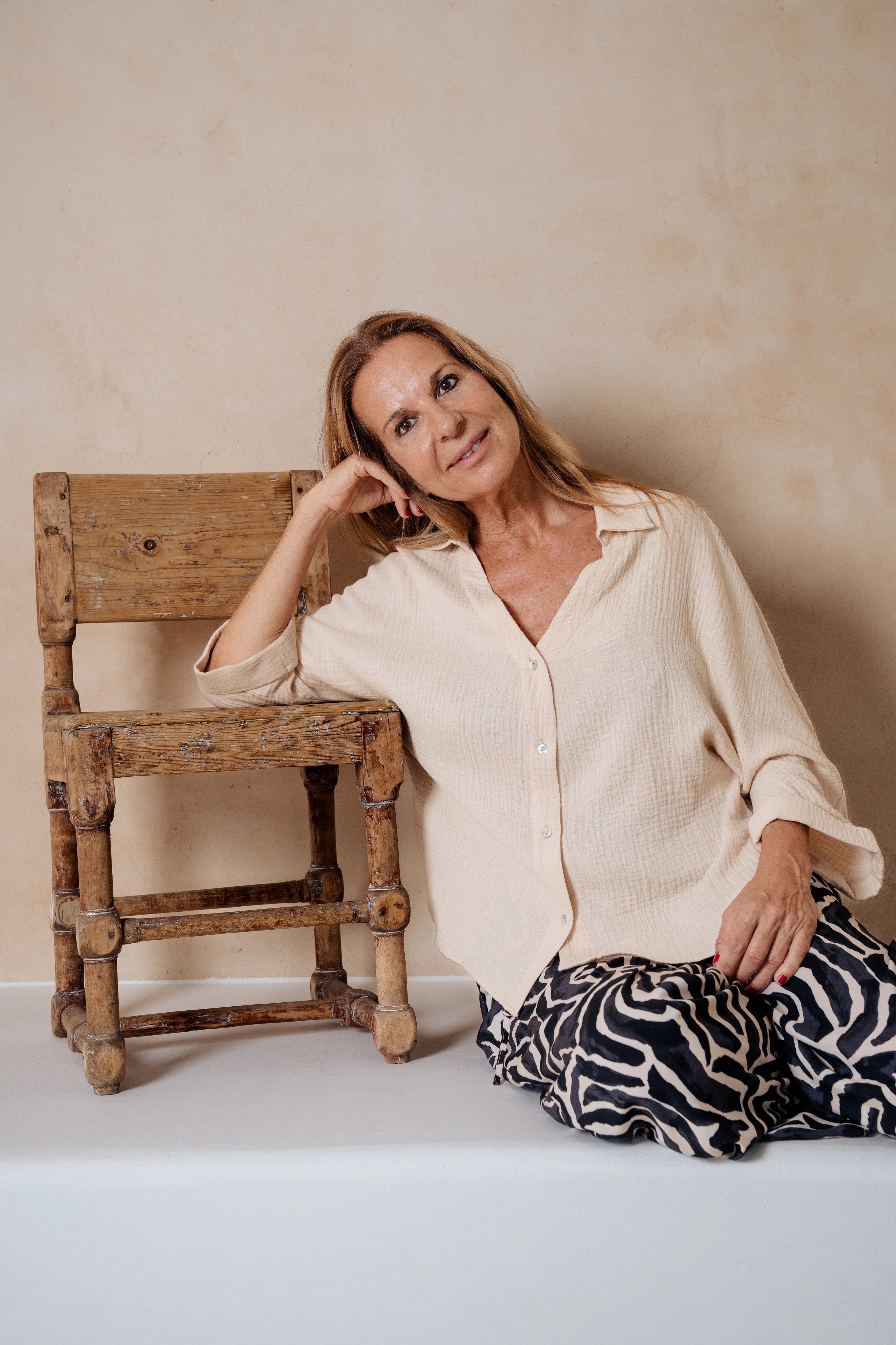 KIA - CAMISA BEIGE ALGODÓN