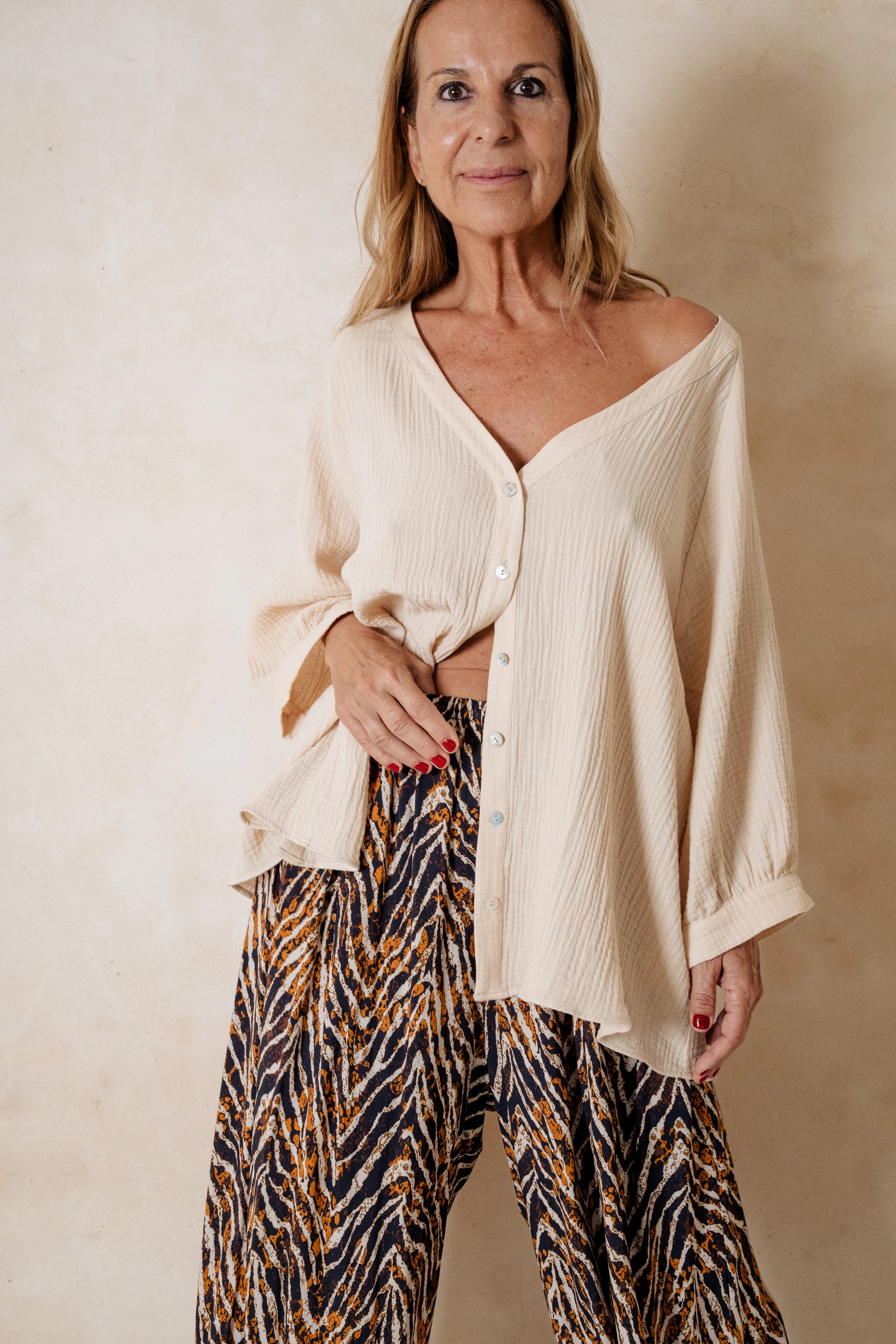 EDÉN - CAMISA BEIGE ALGODÓN