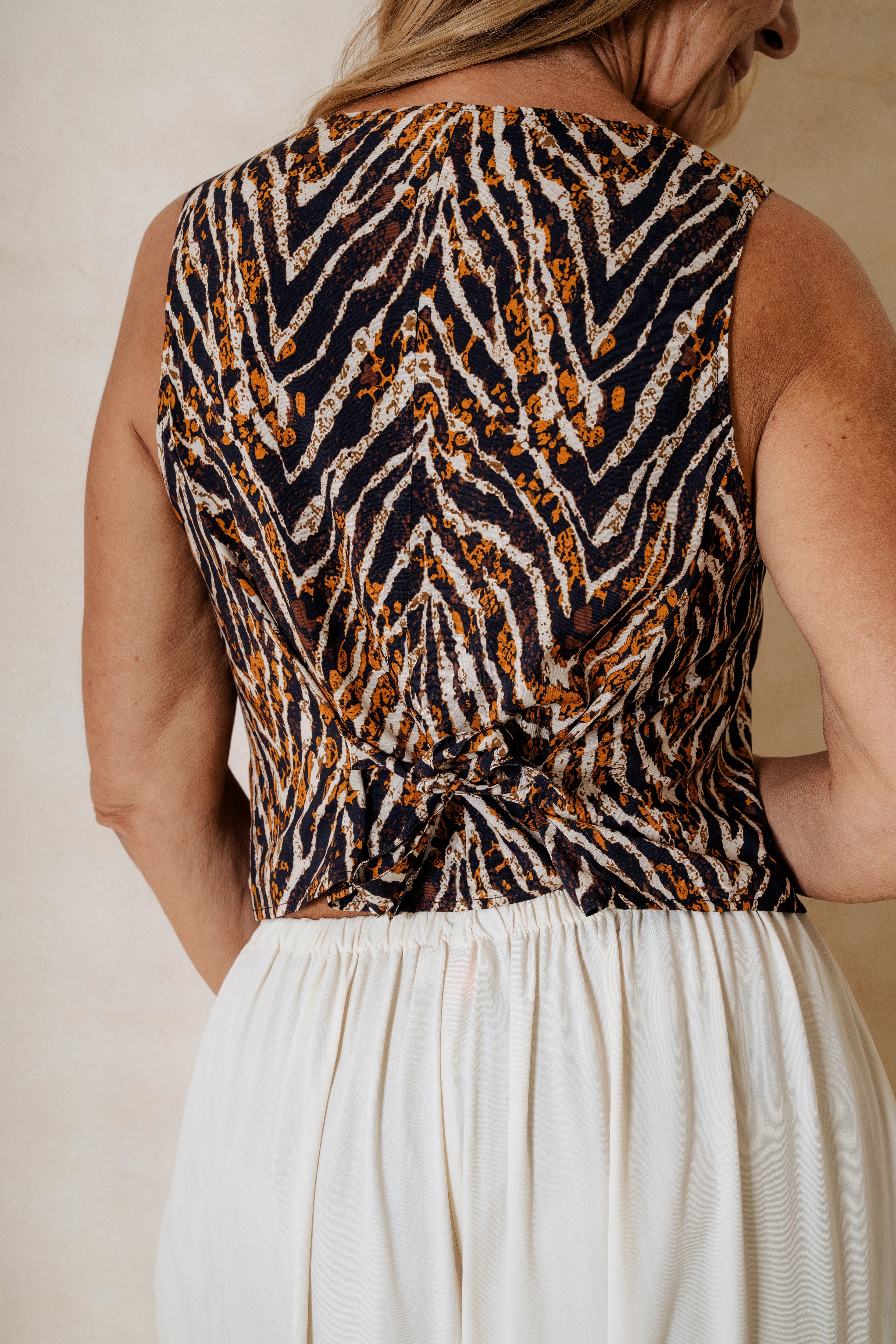 POEME - CHALECO TIGRE MARRÓN