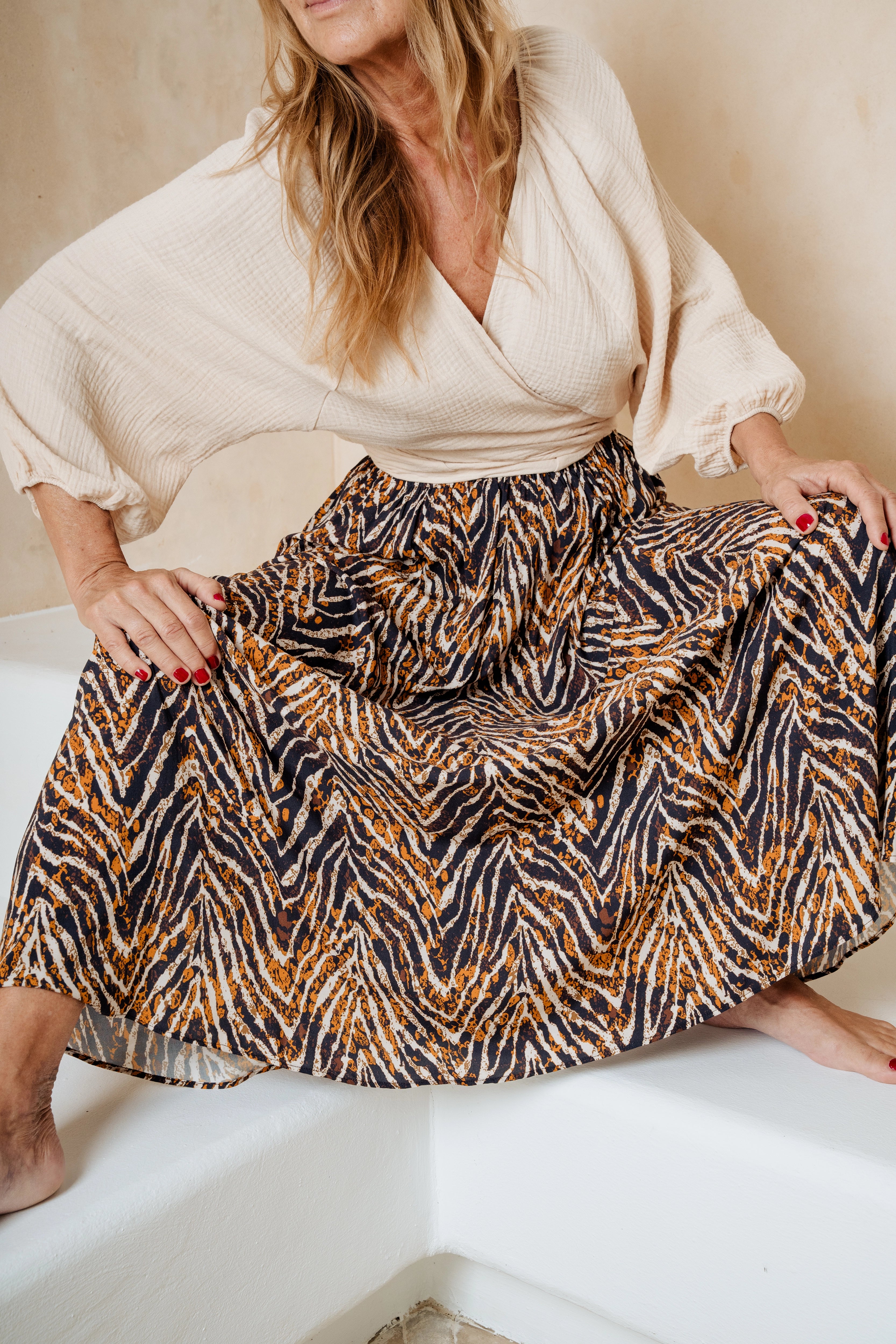 VIKA - FALDA TIGRE MARRÓN