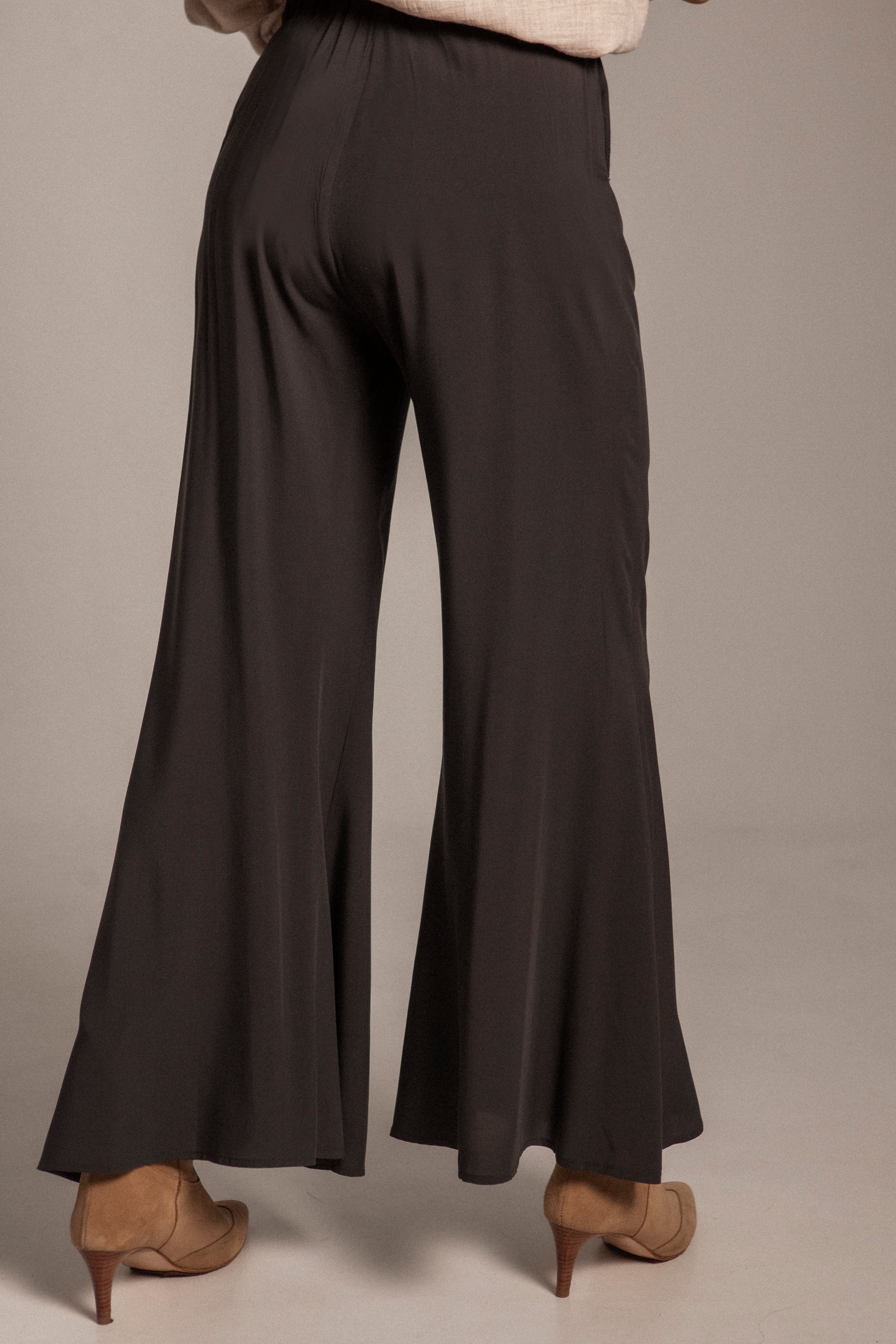 DEO - PANTALÓN GRIS PLOMO