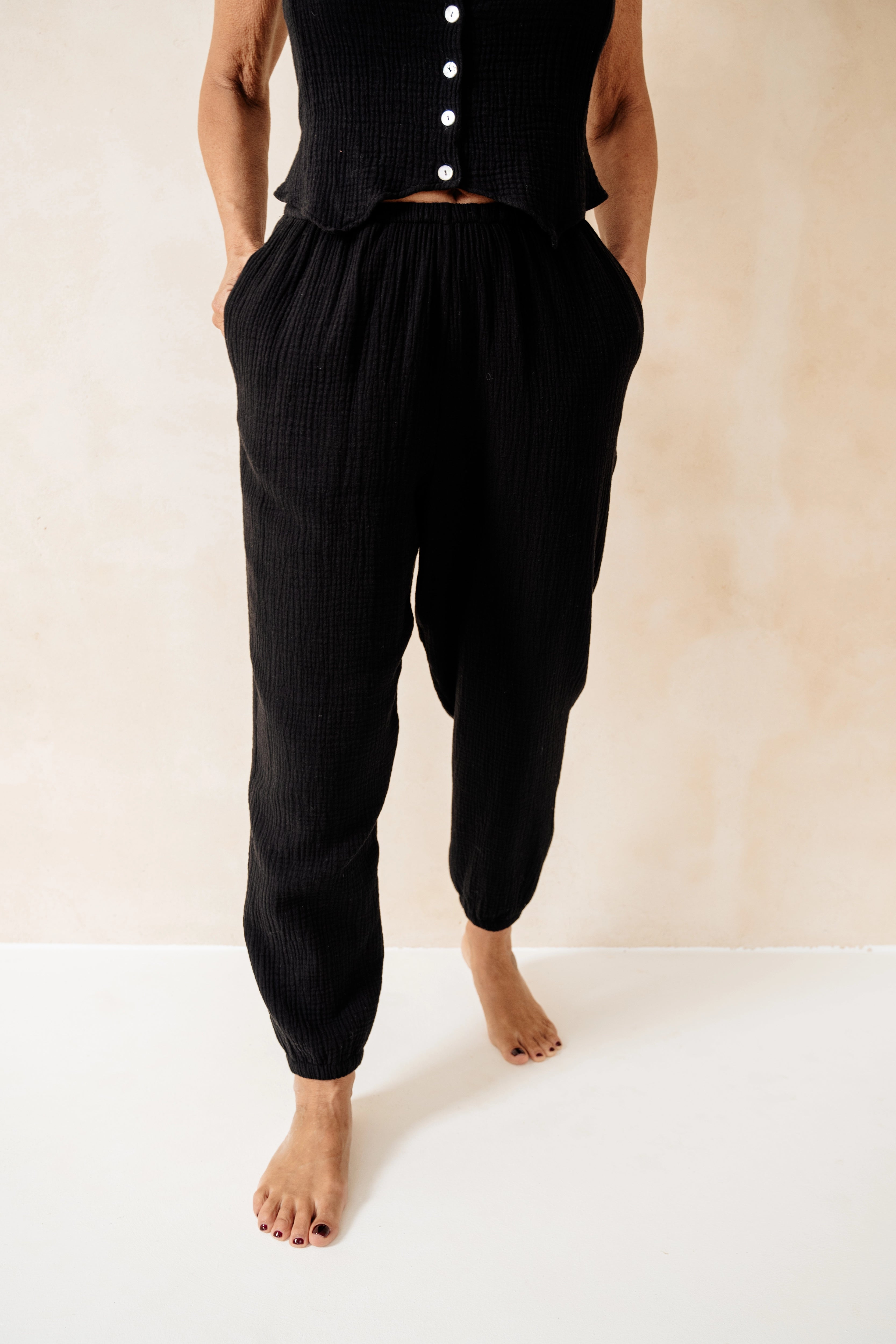 KIRAN - PANTALÓN NEGRO ALGODÓN