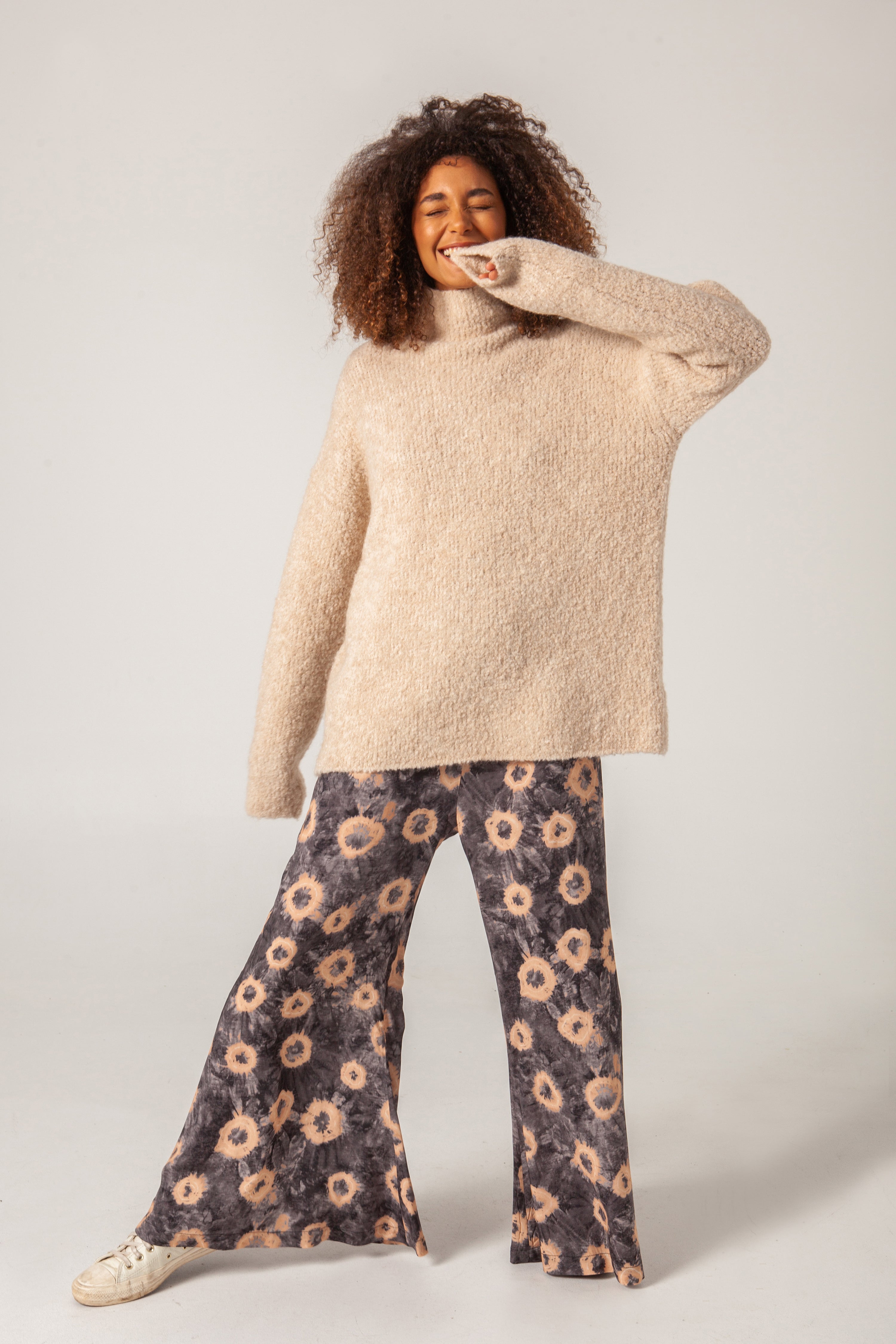 JERSEY CISNE BOUCLÉ CRUDO