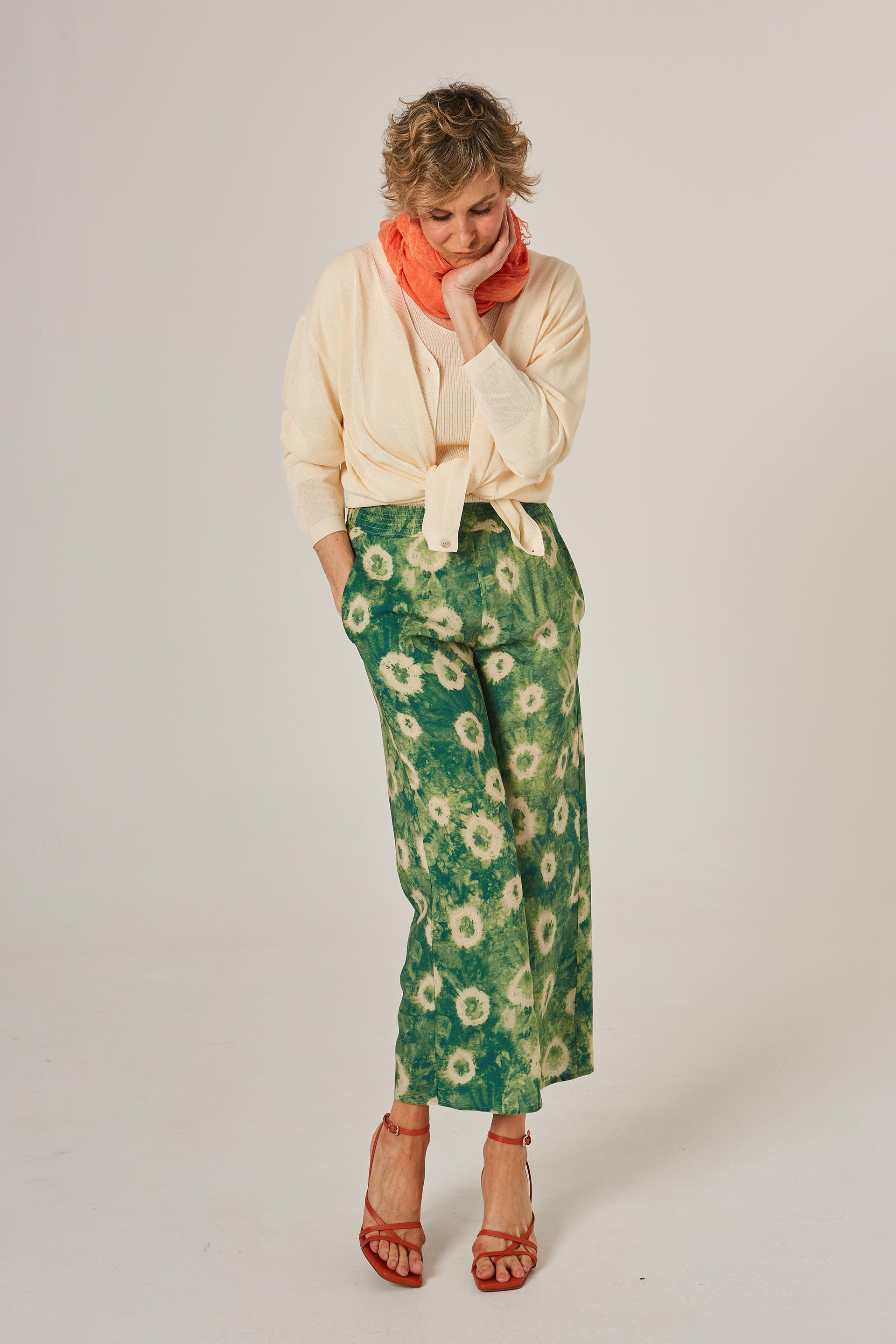 Pantalón Hugo Crop estampado verde