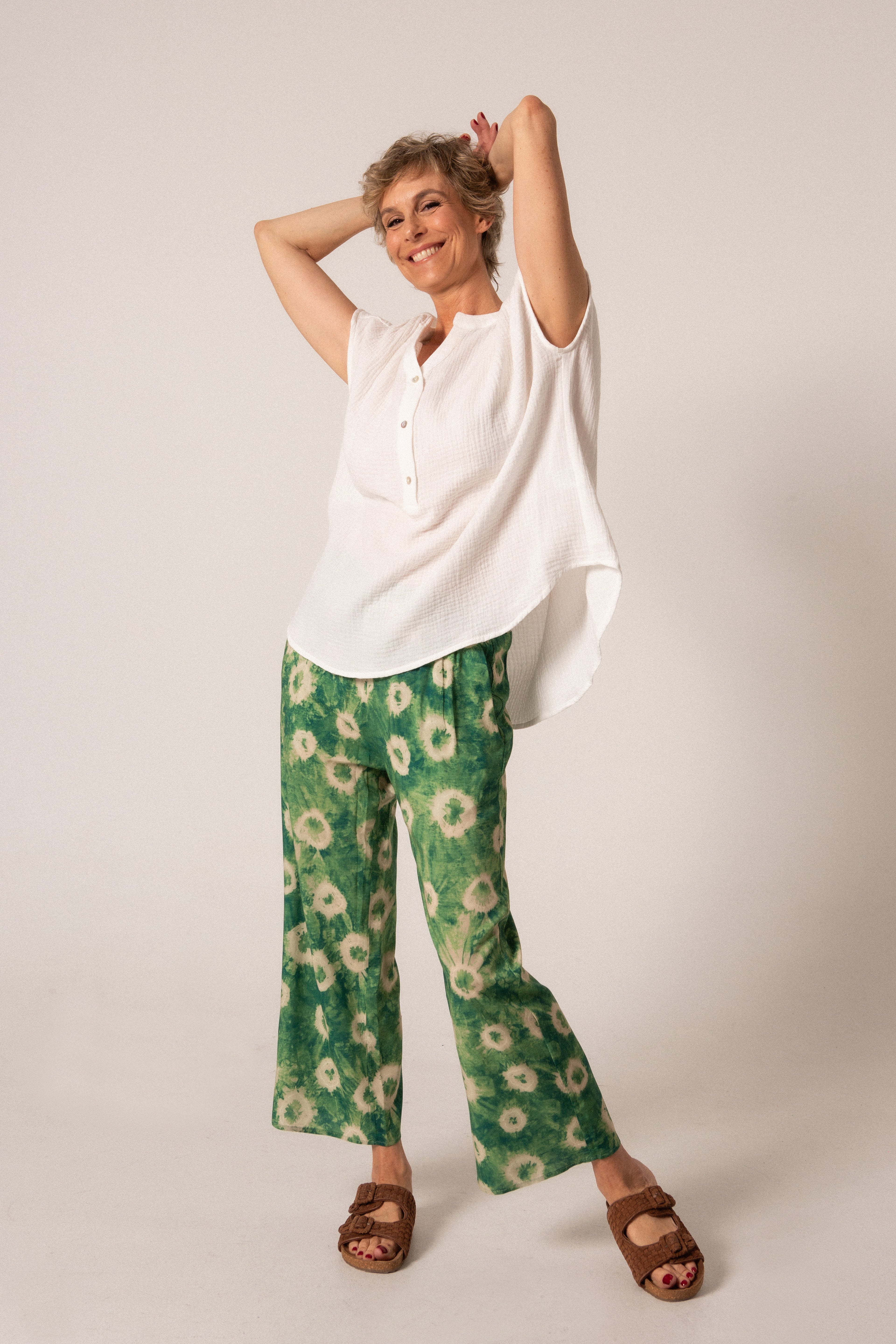 Pantalón Hugo Crop estampado verde