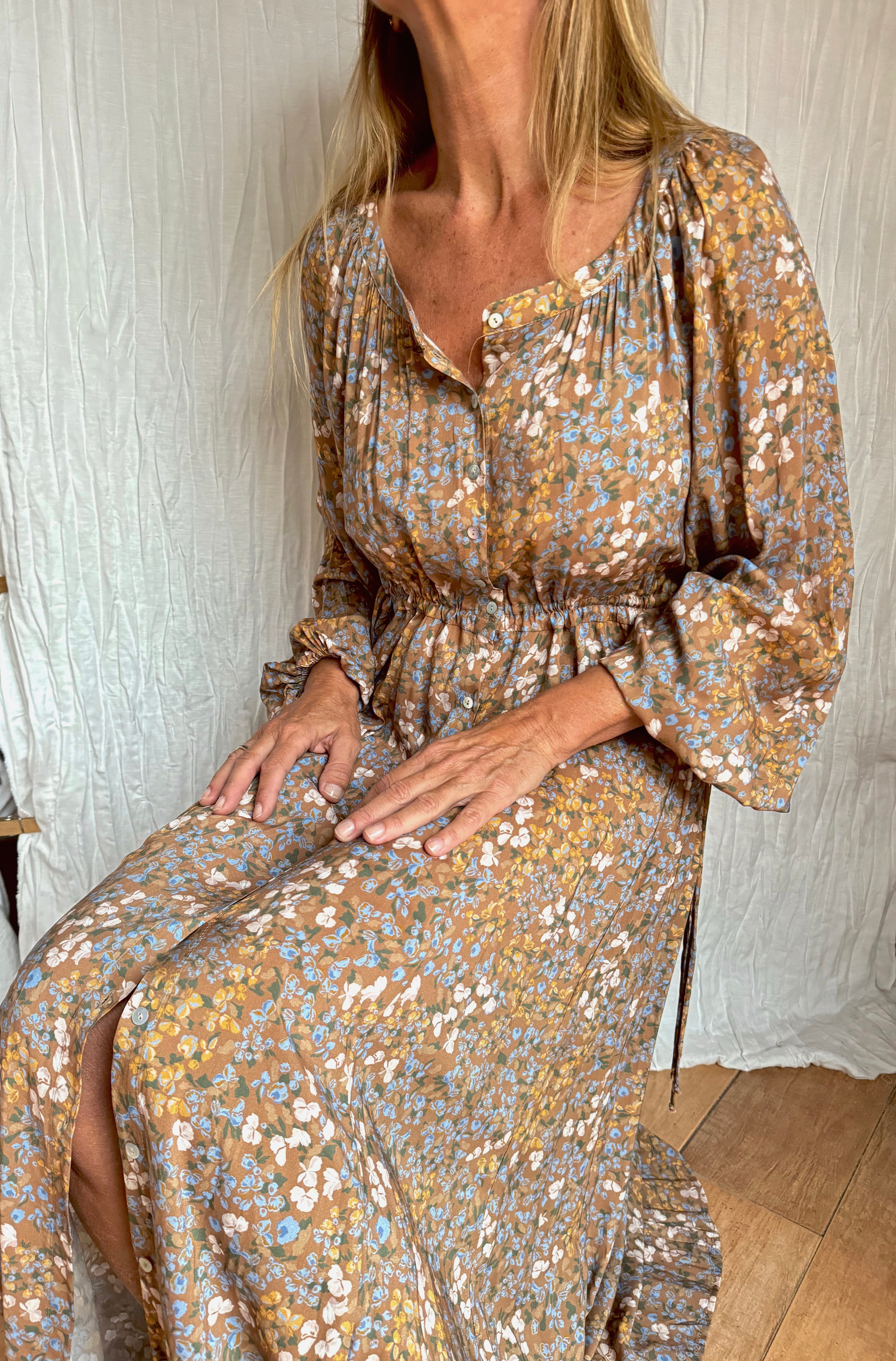 NOE - VESTIDO FLORES BEIGE