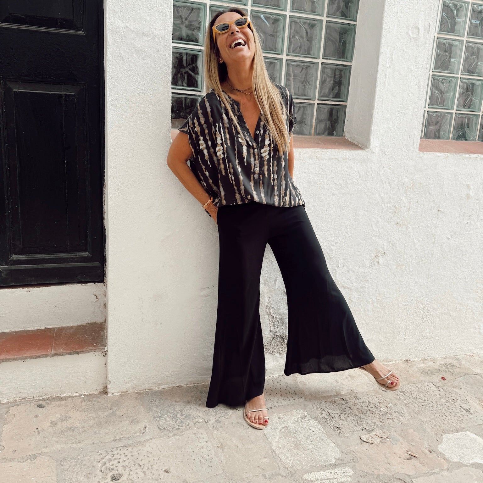 DEO - PANTALÓN NEGRO