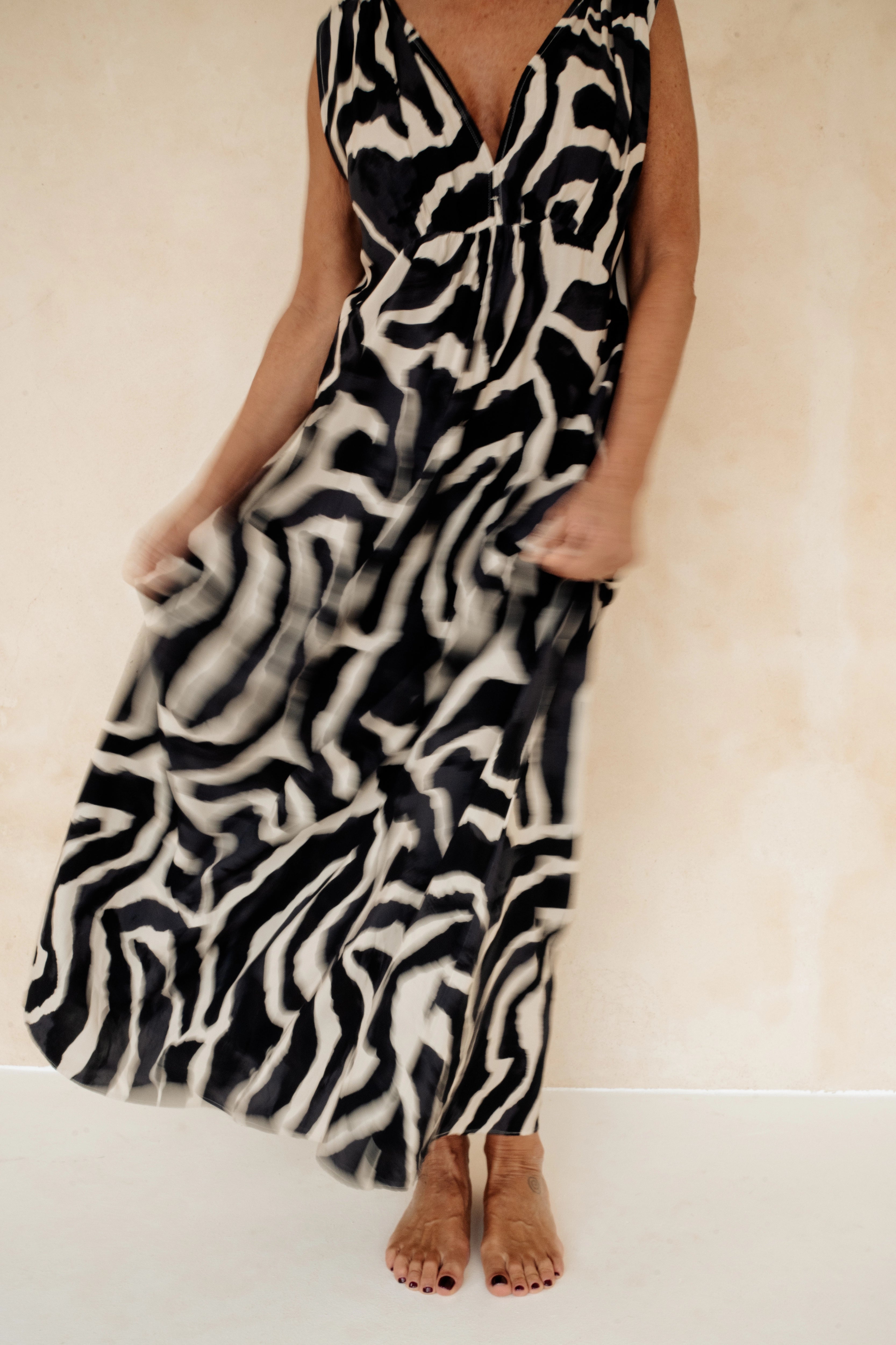 MÁXIMO - VESTIDO CEBRA BLANCO Y NEGRO