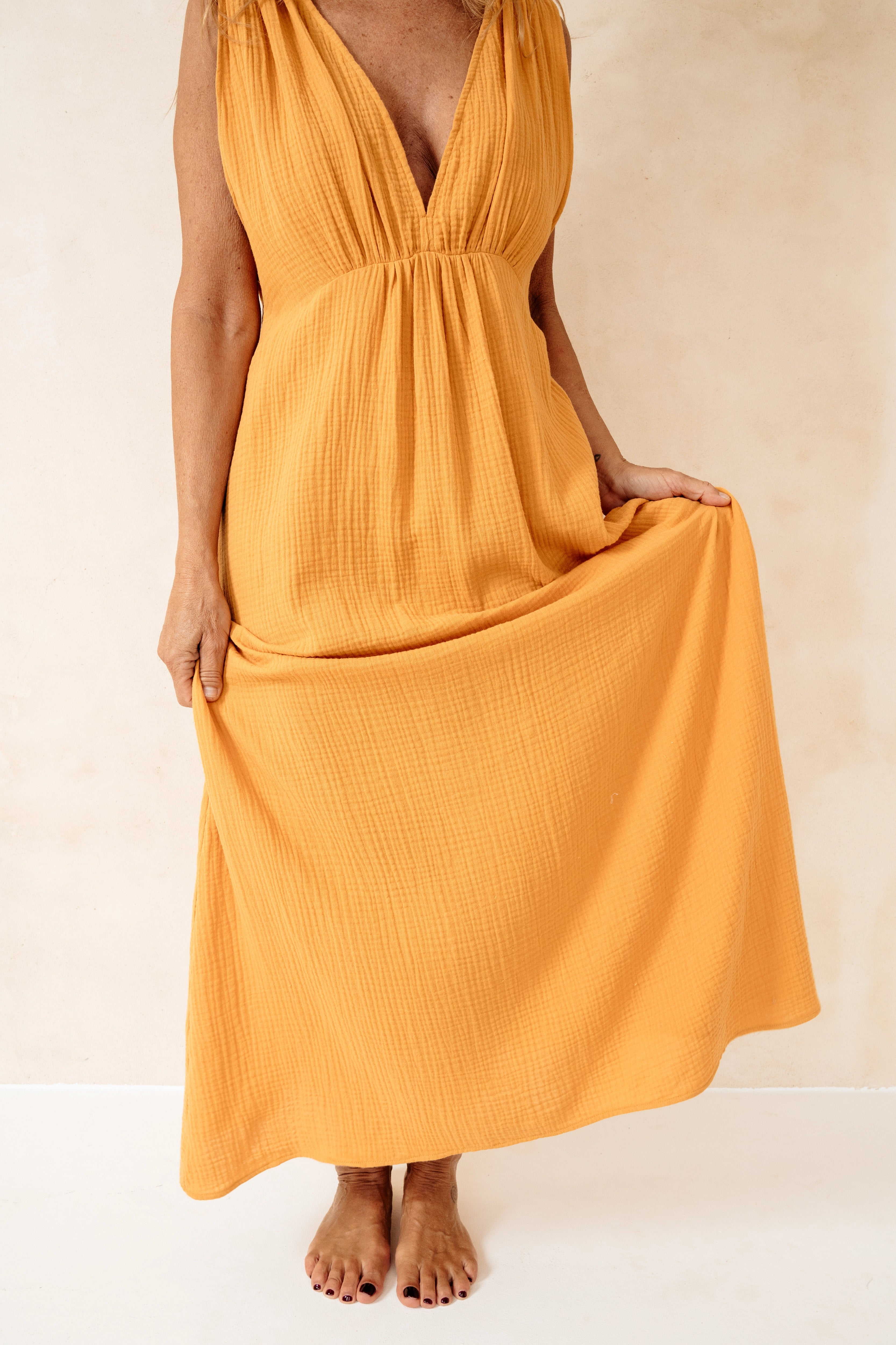 MÁXIMO - VESTIDO MOSTAZA ALGODÓN
